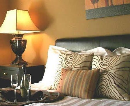 The Clarke Hotel Waukesha Oda fotoğraf